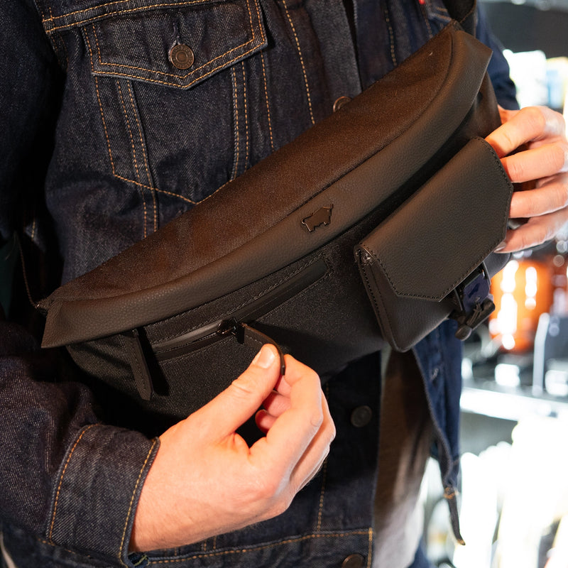 FINN Cross Body Bag schwarz