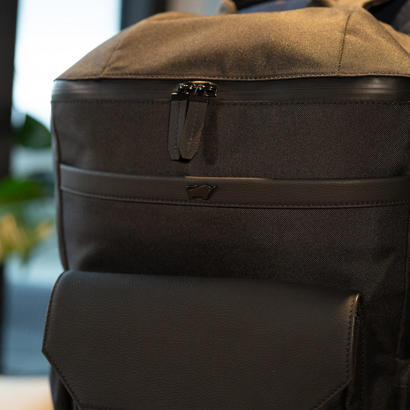 FINN Rucksack L schwarz